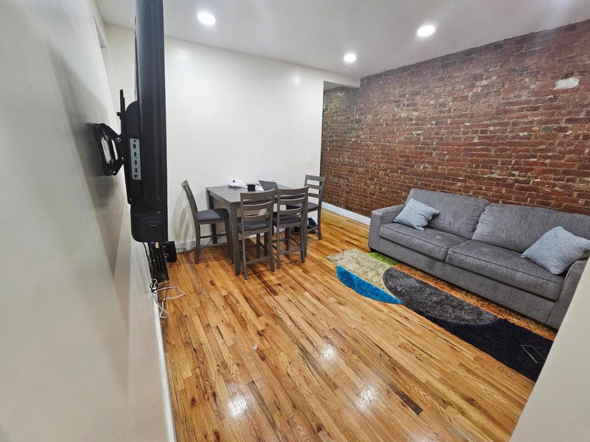 Apartment In Ню Йорк Екстериор снимка